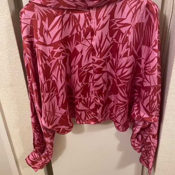 tell your friends Crop Dolman Shirt in Bellamy Print  sz xs - Picture 6 of 8